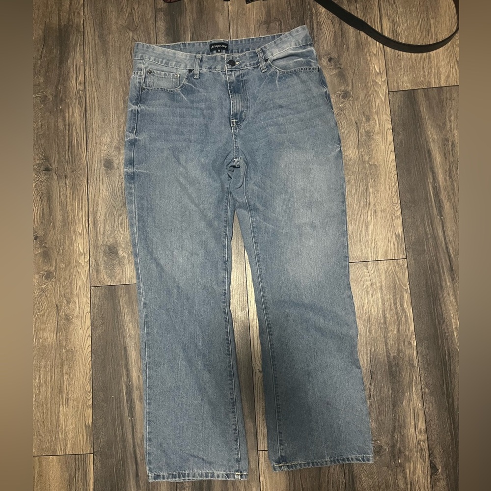 Brand:Aeropostale 
Waist:36
Color:blue